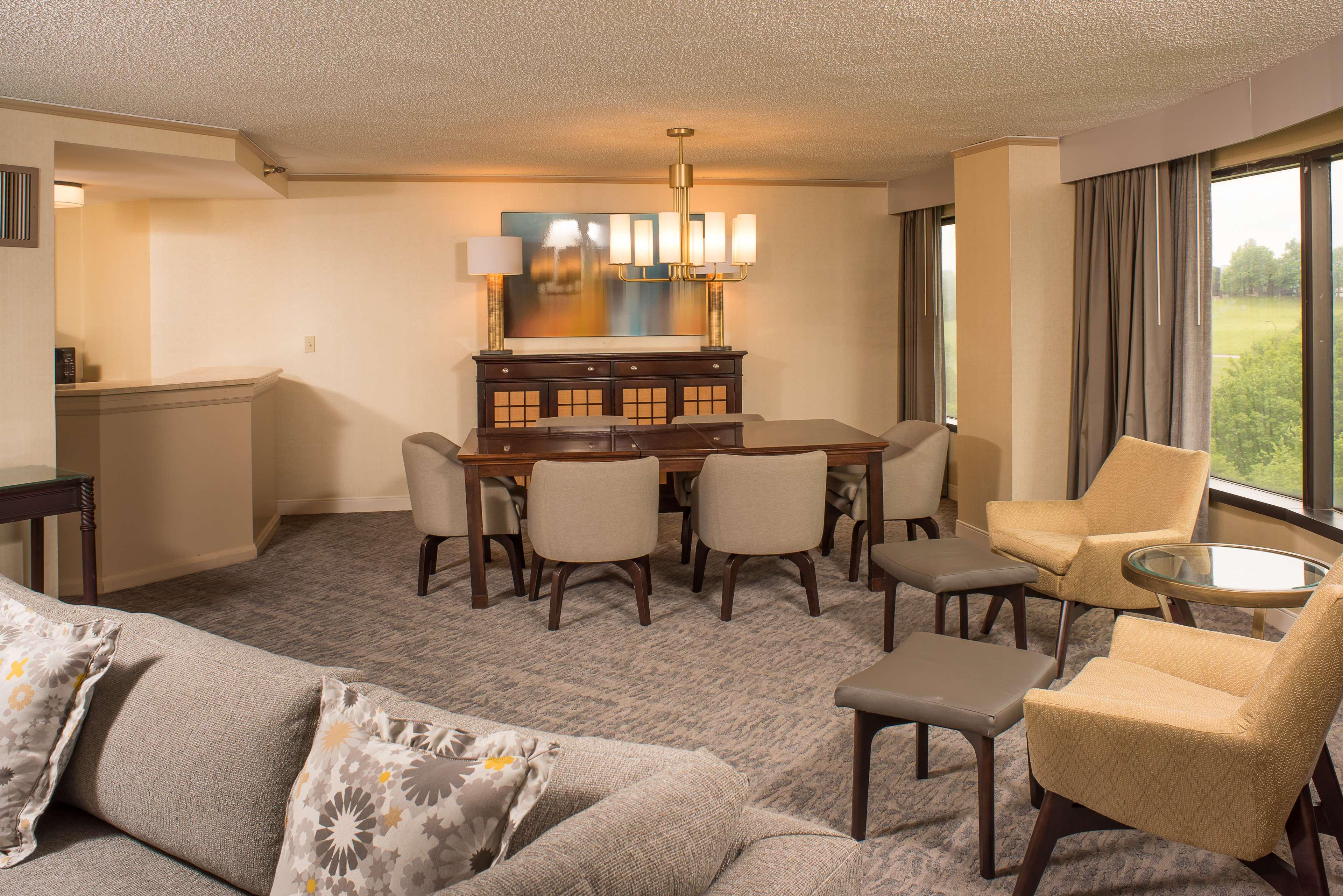 ดับเบิ้ลทรีโฮเต็ล ทุลซา แอท วอร์เรนเพลซ Hotel ทัลซา ภายนอก รูปภาพ