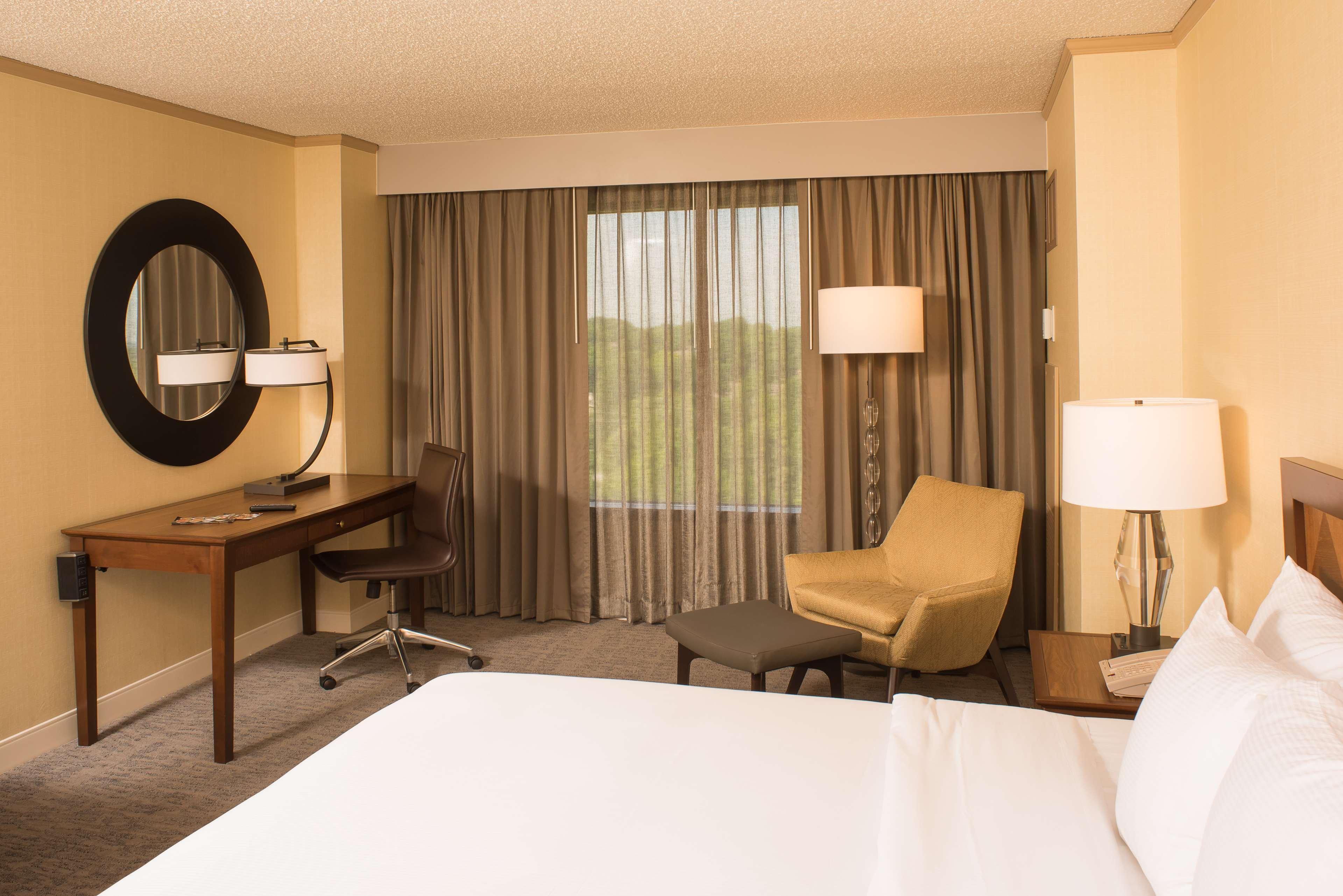 ดับเบิ้ลทรีโฮเต็ล ทุลซา แอท วอร์เรนเพลซ Hotel ทัลซา ภายนอก รูปภาพ